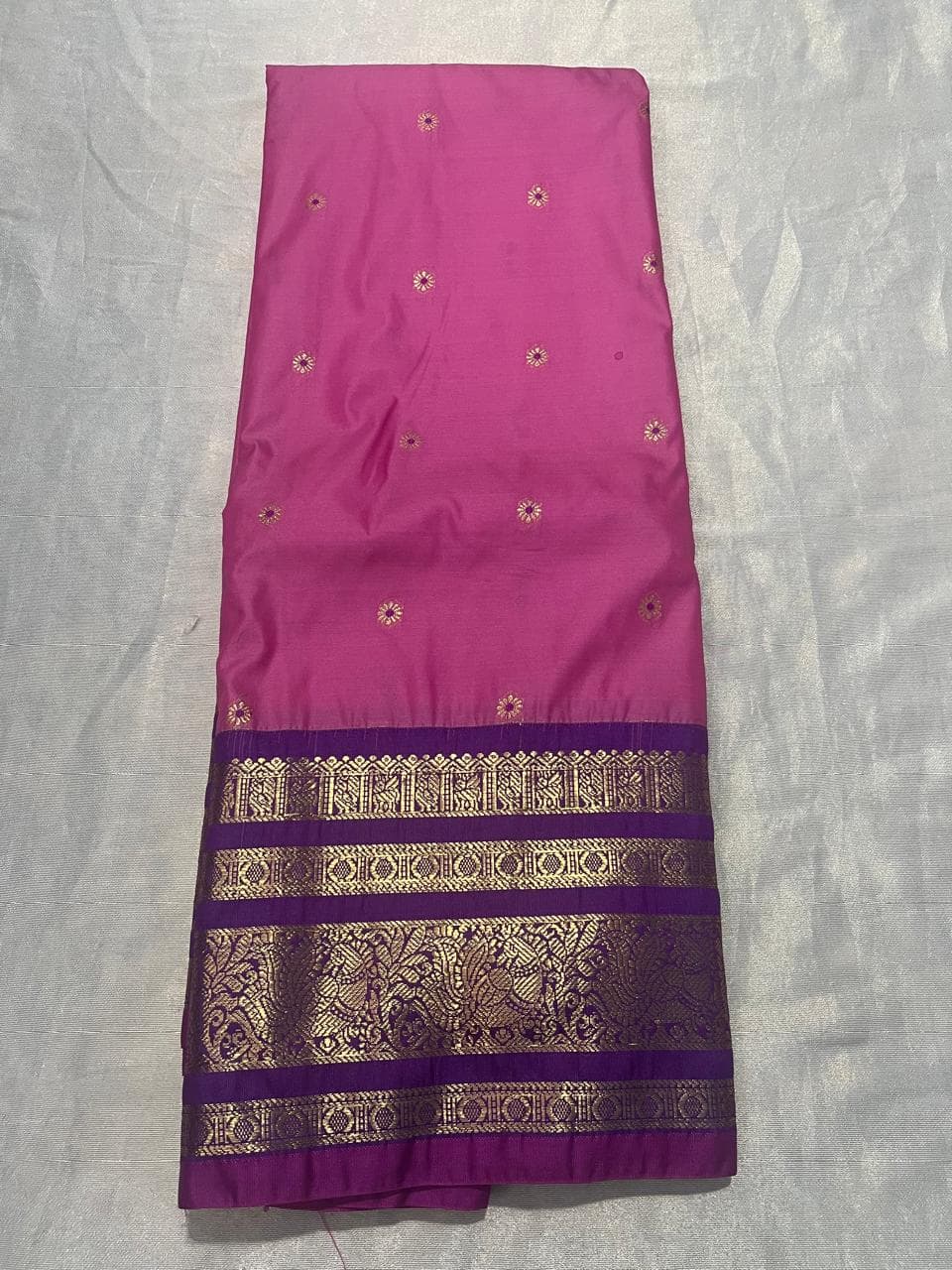 Premium Gadwal — view 1
